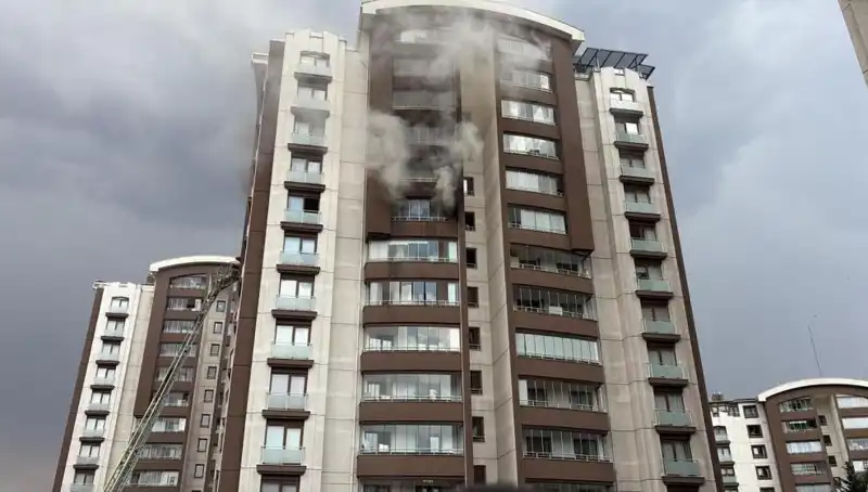 Ankara'da 14 Katlı Binada Yangın: Tüm Detaylar ve Can Pazarı Anları