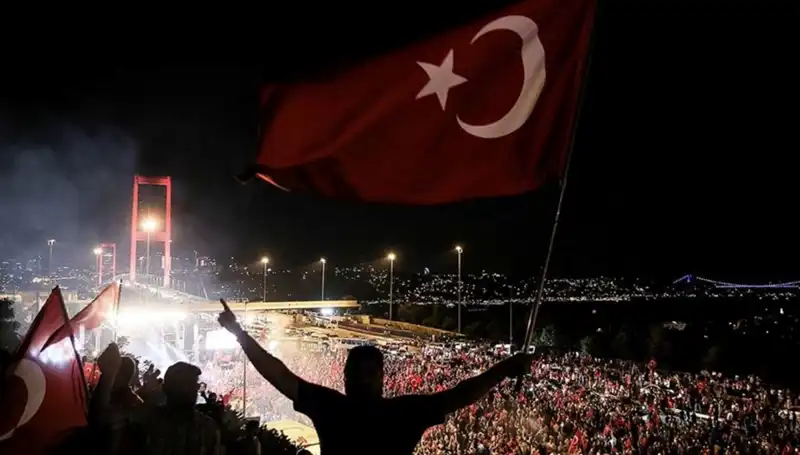 15 Temmuz'un Anlamı: Külliye'de En Uzun Gece Temsili