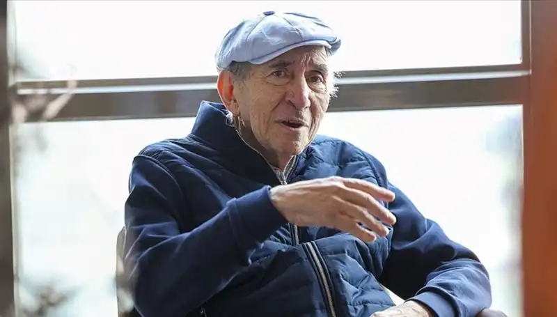 Altan Öymen: Türk Siyasetinde Unutulmaz İzler Bırakan CHP Eski Genel Başkanı