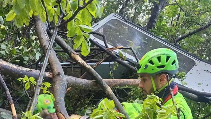 İtalya'daki Teleferik Faciası: Koptu Halat 4 Can Aldı, Detaylar Şok Etti!