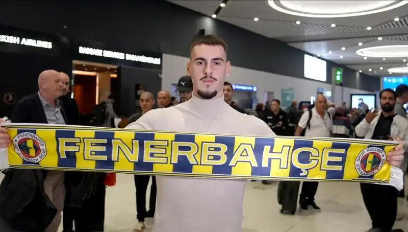 Fenerbahçe, Mimovic'in Lisansını Çıkardı: Geleceğin Yıldızı mı Geliyor?