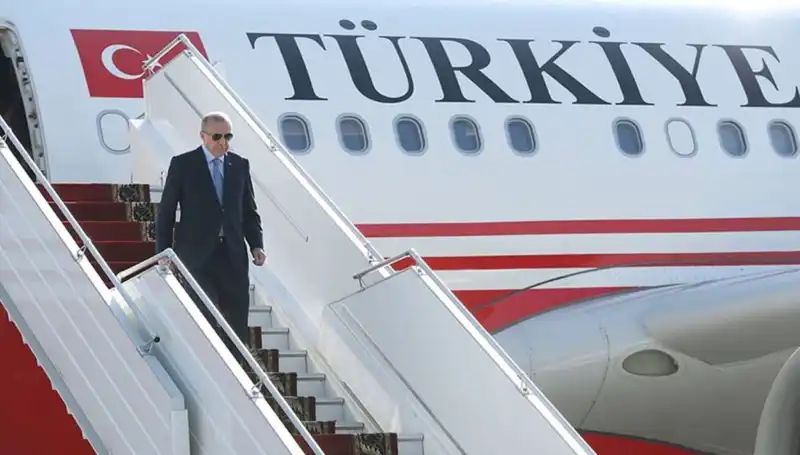 Cumhurbaşkanı Erdoğan İtalya Ziyaretinden Dönüş Yaptı: Önemli Açıklamalarda Bulundu