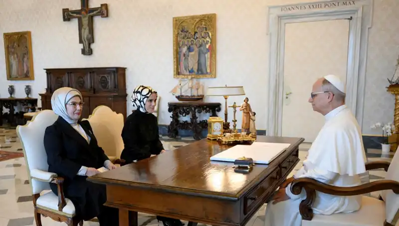 Emine Erdoğan ve Papa Leo, Gazze İlişkilerinde Tarihî Bir Görüşme Gerçekleştirdi