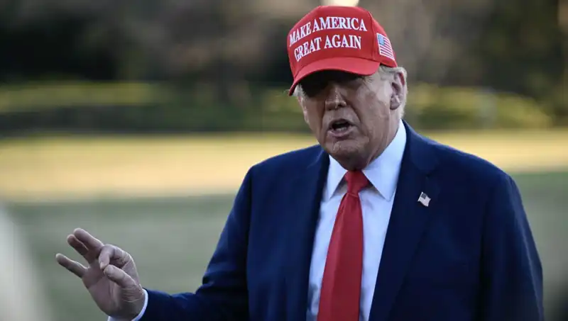 Trump’tan Çarpıcı Açıklama: Ukrayna Krizinde ABD’yi Savaşın Kollarından Kurtardı