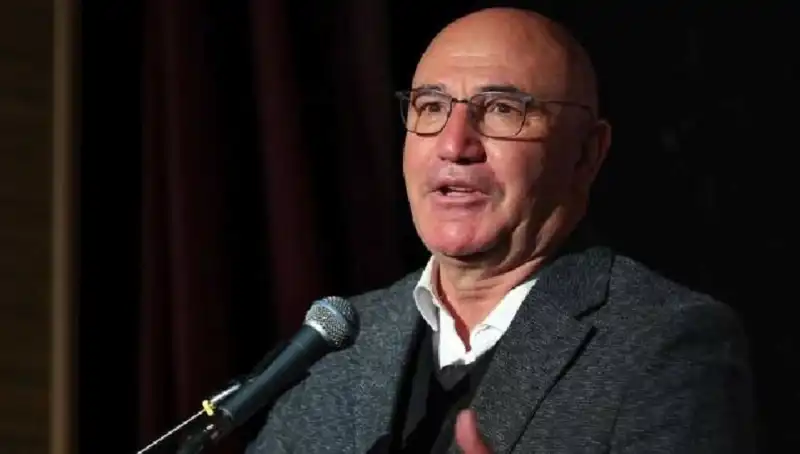 Mahmut Tanal: Türkiye’nin En Çok Konuşulan Milletvekili Kimdir?
