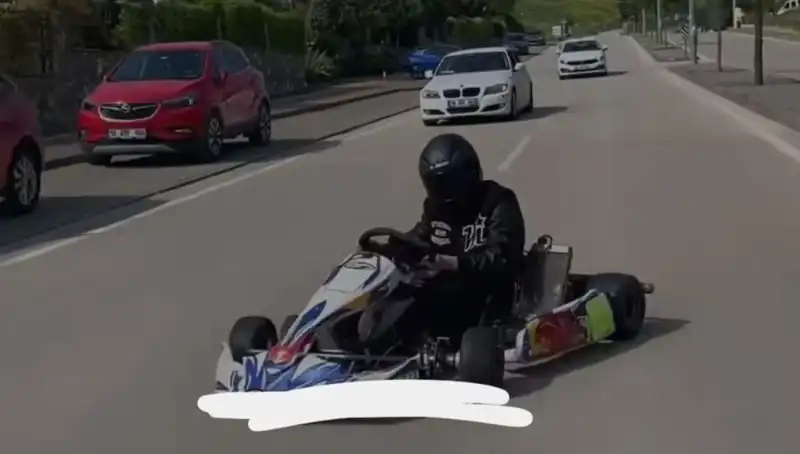 Tehlikeli Drift İçin Yola Çıkan Go-Kart Sürücüsü Gözleri Kamaştırdı