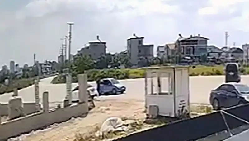 Park Halindeki Otomobillerden 450 Bin Lira Çalan Hırsızlar Yer Yarıldı!