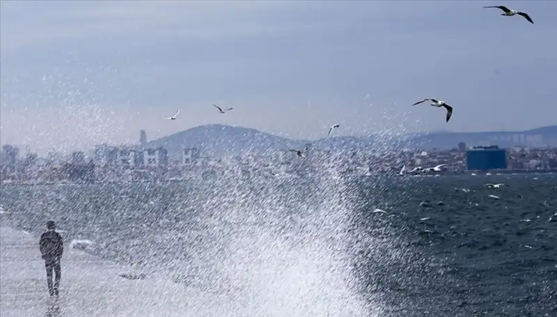 Marmara ve Ege'de Kuvvetli Rüzgar Alarmı: Neler Olacak?
