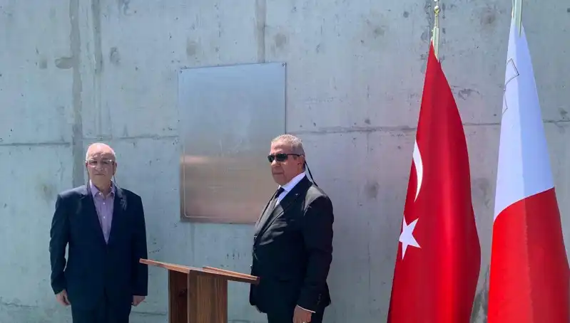 Avrupa'nın Kesim Noktası: "Atatürk" Caddesi ile Sulh Mesajı