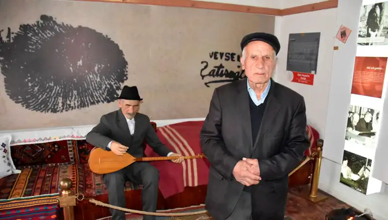 Aşık Veysel’in Bilinmeyen Hayatı: "Ben Asıl Şimdi Kör Oldum" Sözü Ne Anlama Geliyor?