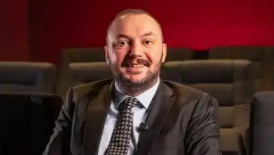 Siyaset Bilimci Onur Alp Yılmaz’a Yönelik Soruşturma: Nedenleri ve Sonuçları