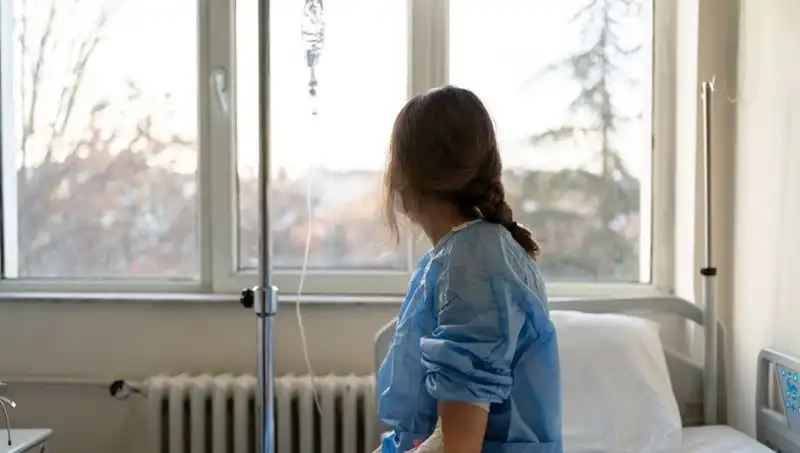 35 Yaşındaki Kadın, Kanserin Sessiz Tehdidini Açıkladı: "Hayatım Değişti"