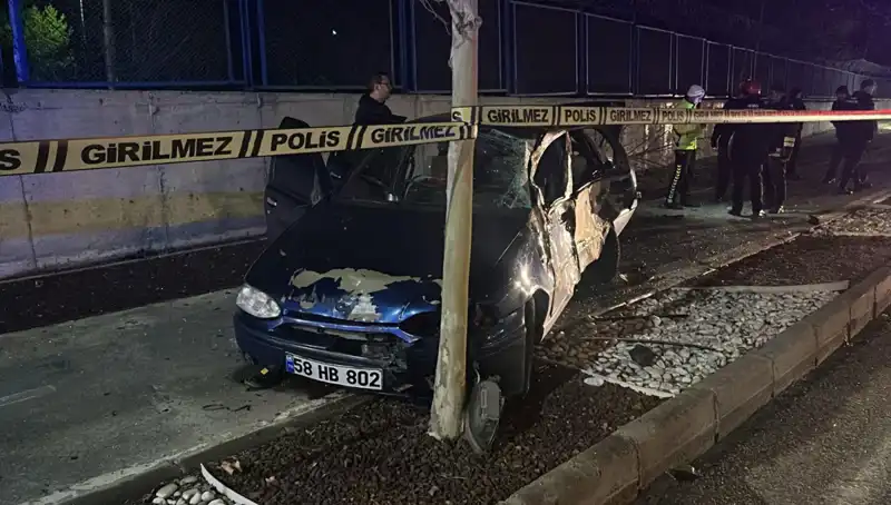 Sivas'ta Meydana Gelen Feci Kaza Hayatları Kararttı