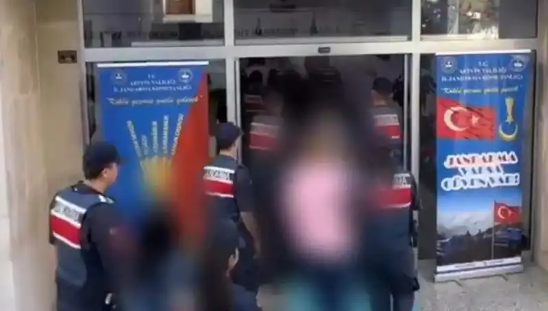 30 İlde FETÖ Operasyonu: 65 Kişi Tutuklandı, İnfazlar Devam Ediyor!
