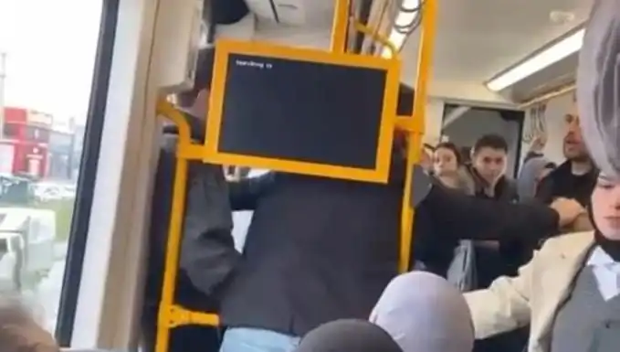 İstanbul Metroda Yaşanan Tekme Tokat Kavgada Ayrıntılar Ortaya Çıktı
