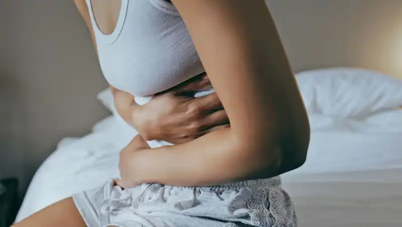 Mide Ağrısı Sandığı Kanser Teşhisi: 1 Yıl İçinde Hayatı Değişti