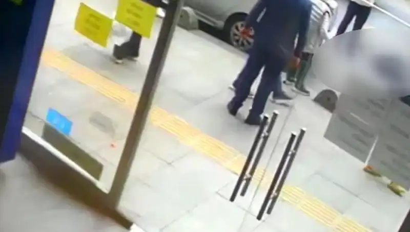 Esenler'de Hafriyat Kamyonu Dehşet Saçtı: Kaza Anı Kamerada