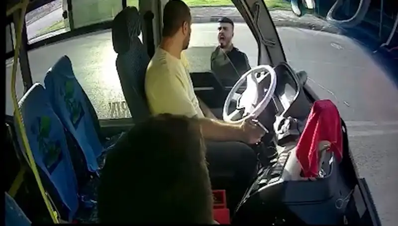 Otobüs Şoförünü Bıçaklayan Zanlı Antalya'da Yakalandı!