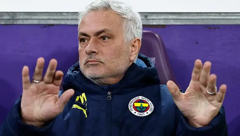 Beşiktaş’a Gitmesi Beklenen Milli Yıldız, Mourinho’nun Kararıyla Kaldı!