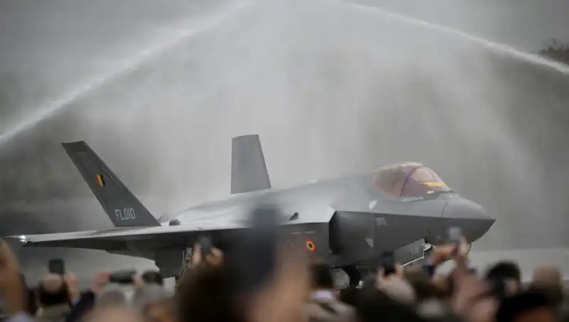 Belçika'nın F-35 Krizi: Hava Sahası Eksikliği Uçakları Kilitledi