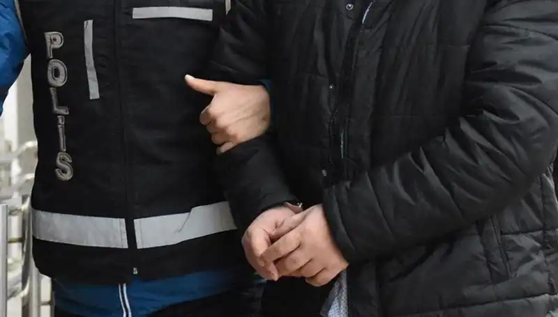 Edirne'de FETÖ ile Bağlantılı İki Şüpheli Yakalandı: Güvenlik Güçleri Harekete Geçti