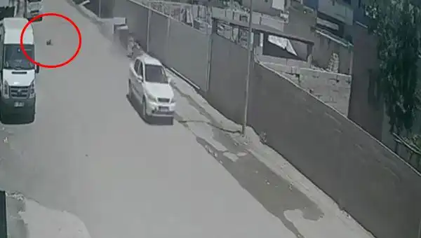 Otomobil Çocuğa Çarpıp Kaçtı: Korkunç Kaza Güvenliği Yeniden Tartıştırdı