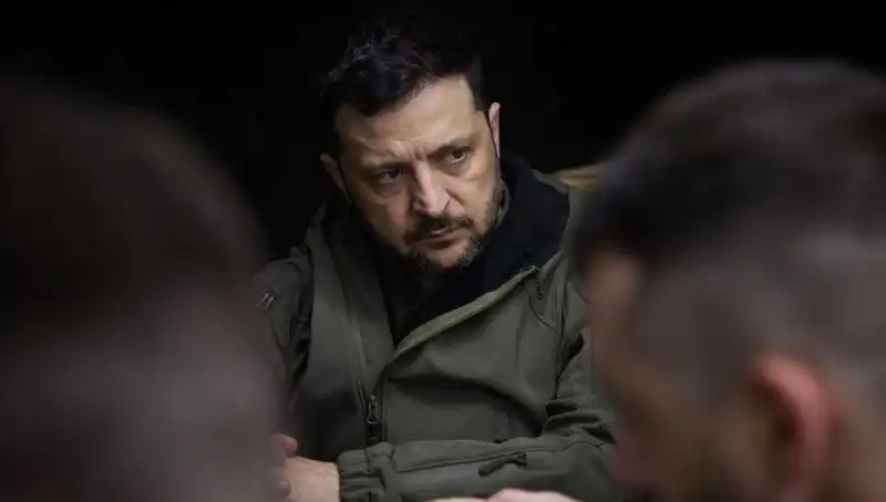 Zelenski, Rusya'nın Kuzey Kore Yapımı Füze Kullandığını Açıkladı!