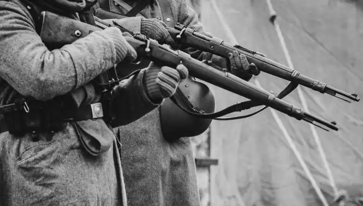 İngiliz İstihbarat Şefinin Aile Geçmişi: Nazi Casusu ile Şok Gerçekler
