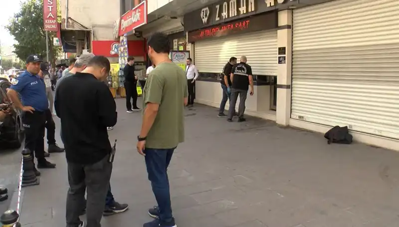 Güpegündüz Cadde Ortasında Kuyumcu Soygunu: Şaşırtan Olay!