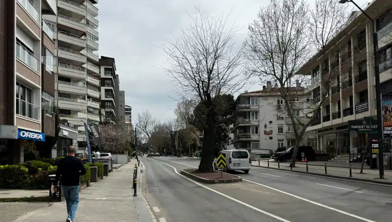Kadıköy'de Kaza İle Anılan Cadde: Sürekli Tehlike Altında