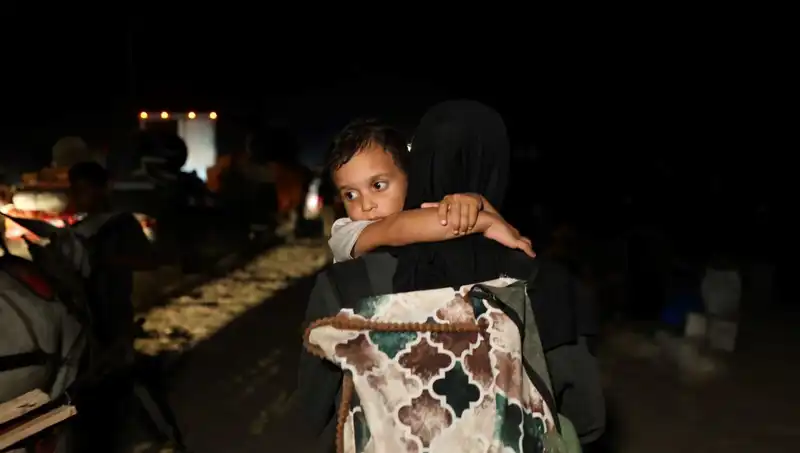İsrail'in Hedefleri: Güvenli Gölgelerde Yaşanan Bomba Patlaması ve 13 Can Kaybı