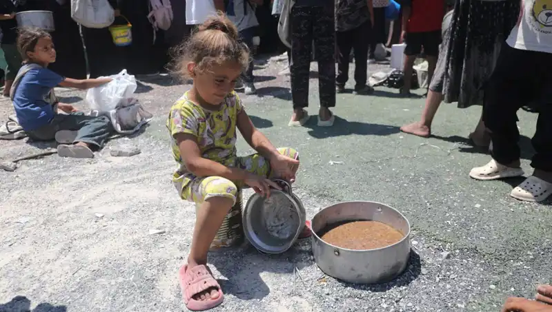 Gazze'deki Çocukların Açlık Çığlığı: Ekmek İçin Feryat