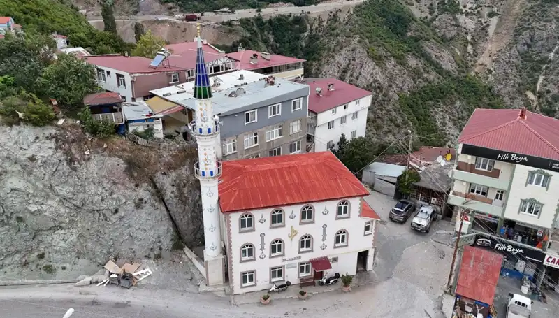 Yurdun Dört Bir Yanından Çelik Minare Siparişleri Yağıyor: Maliyetleri Neden Yükseliyor?
