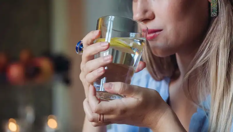 Aç Karnına Günde 1 Litre Su İçmenin Sağlığa Faydaları