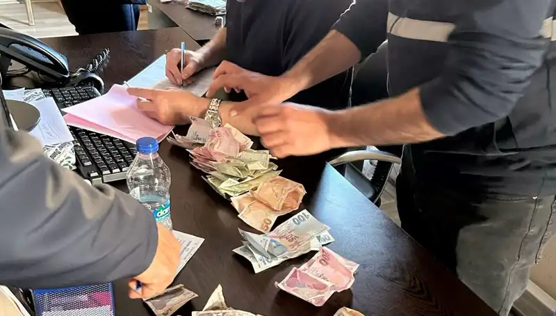 Antalya'da Şok Operasyon: Dilencilerden 19 Bin Lira Ele Geçirildi!
