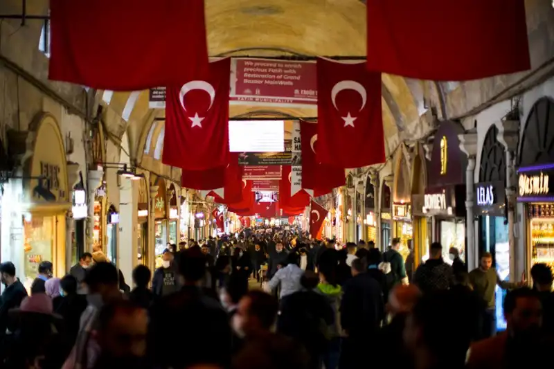 Kapalıçarşı’da 100 Milyon Liralık Vurgun: Korumalar ve Lüks Toplantılar Ortaya Çıkardı