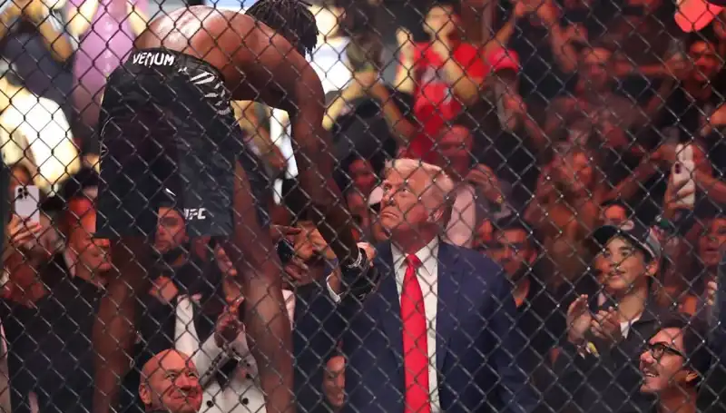 Trump'tan Sürpriz Açıklama: Beyaz Saray Bahçesi'nde UFC Maçı Düzenlenecek!