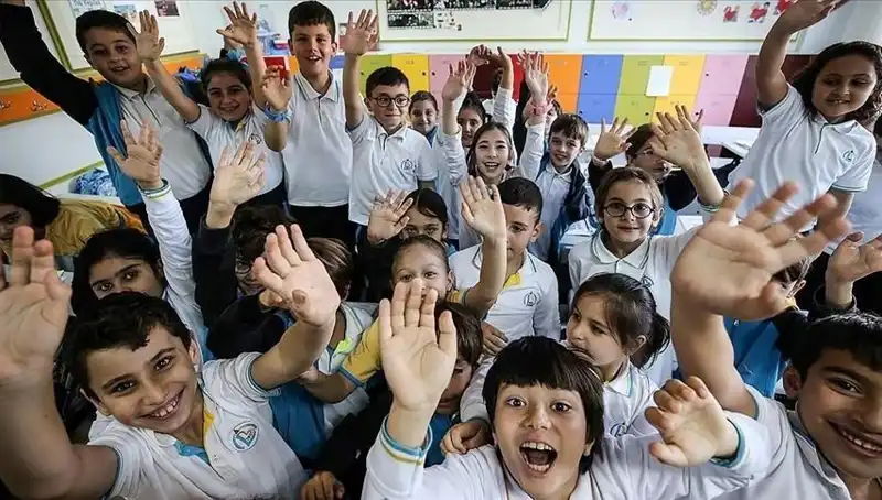 9 Günlük Tatil Sonrası Okullarda Eğitim Zili Yine Çalıyor!