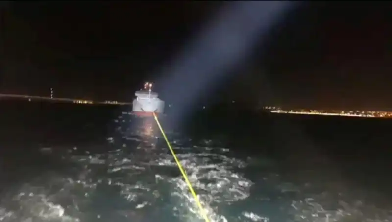 Çanakkale Boğazı’nda Gemi Arızası: Deniz Trafiği Durduruldu