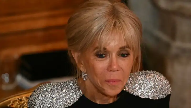 First Lady Davasında Şok Gelişme: "Erkek Olarak Doğdu" Yalanına Beraat Kararı Verildi