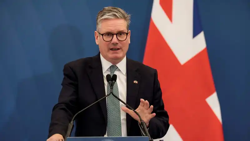 İngiltere Başbakanı Starmer'dan Hükümet Değişikliği: David Lammy Yardımcı Olacak