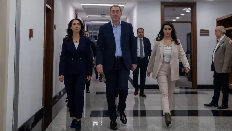 DEM Partisi Heyetinin Siyasi Parti Turu: Üç Parti ile Devam Ediyor
