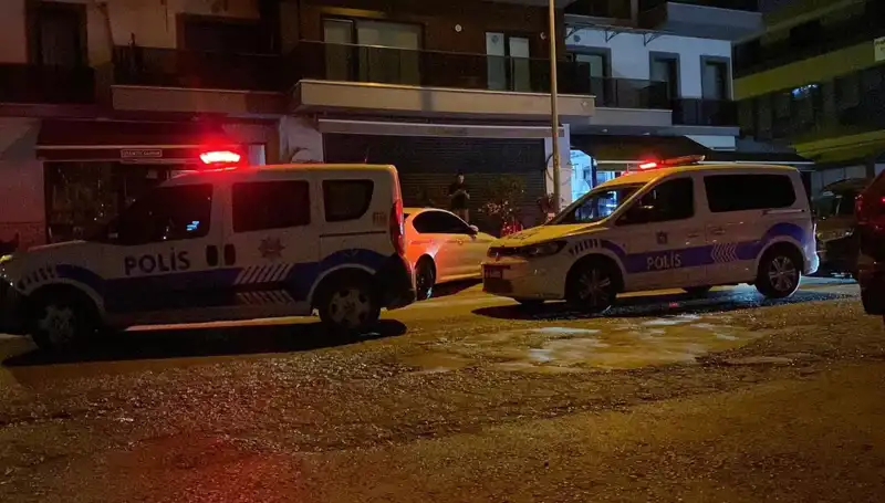 Kocaeli'de Gençler Arasında Bıçaklı Kavga: Korkutan Olayda İki Yaralı