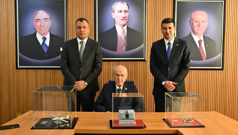 MHP Lideri Bahçeli, Ülkü Ocakları'na Ziyaret Gerçekleştirdi: Mesajları ve Anlamı
