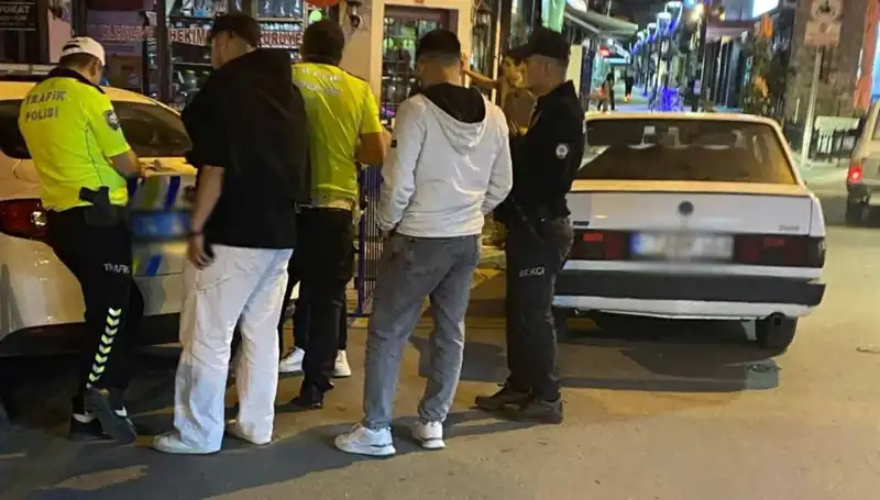 Empati Eksikliği: Yüksek Sesle Müzik Dinlemek, Ehliyetinizi Kaybettirebilir