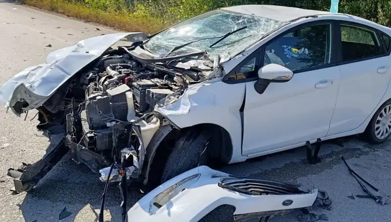 Çanakkale'de Korkunç Trafik Kazası: 2 Yaralı hastanede tedavi altında!
