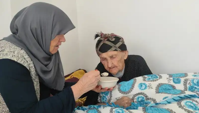 102 Yaşındaki Kezik Nine’nin Sağlık Sırrı: Hayatında Hiç Doktor Görmedi!