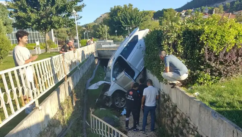 Muğla'da Direksiyon Kırınca Kaza Yapan Sürücü İle İlgili Sıcak Gelişmeler