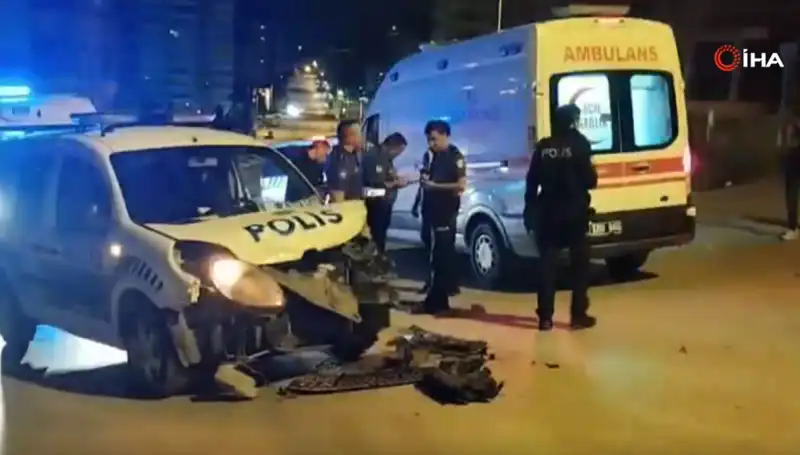 Ankara'da Polis Aracı ile Hafif Ticari Araç Çarpıştı: Olayın Ayrıntıları