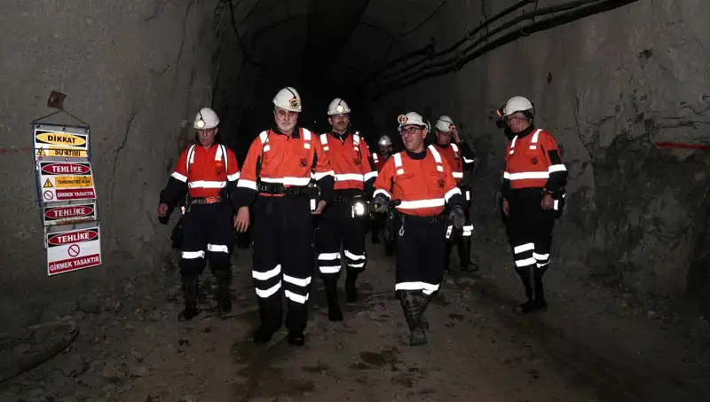 Altın Madenlerinde Çarpıcı Gelişme: Bakan Işıkhan İncelemelerde Bulundu
